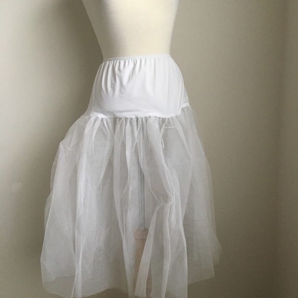 NWOT 1X/2X Plus Long Cinderella Tulle Petticoat - Picture 4 of 8